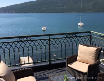 Appartements en bord de mer, logement privé à Baošići, Monténégro